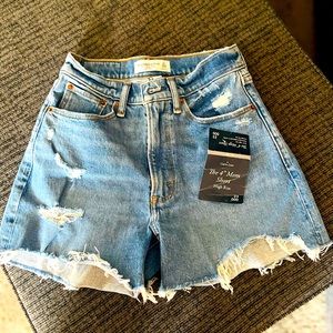 Abercrombie Curve Love Mom Shorts